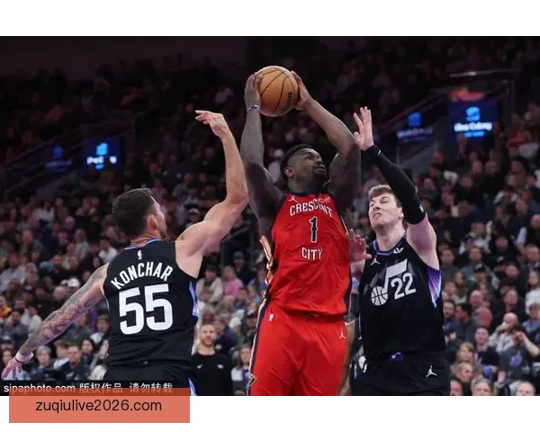 埃奇库姆伤愈复出砍下22分13篮板 76人连续两季横扫爵士 贝利贡献25分